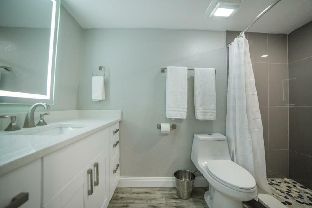 Townhouse At San Remo Apartment เคลียร์วอเตอร์บีช ภายนอก รูปภาพ